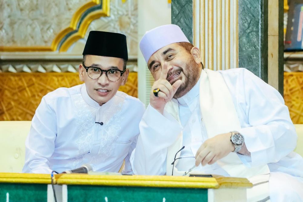  Emoh cuma Islam KTP, 9 potret Ruben Onsu berbicara di depan kajian bareng habib, berbagi kisah mualaf