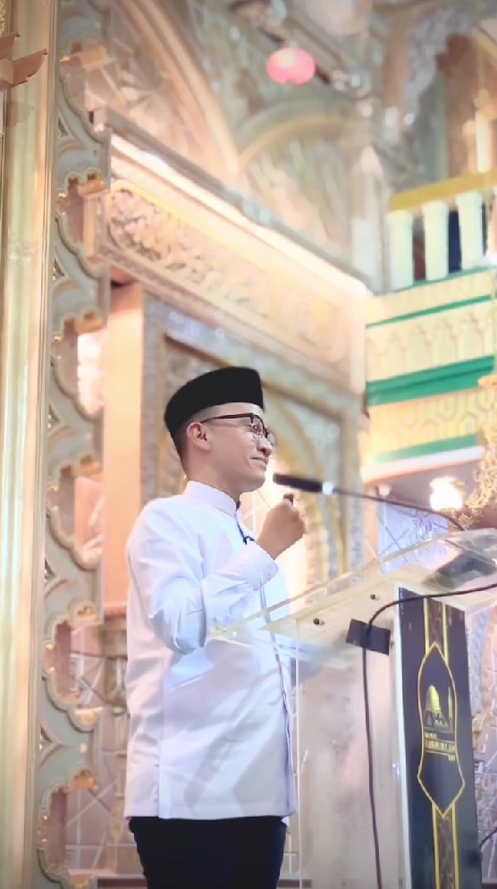  Emoh cuma Islam KTP, 9 potret Ruben Onsu berbicara di depan kajian bareng habib, berbagi kisah mualaf