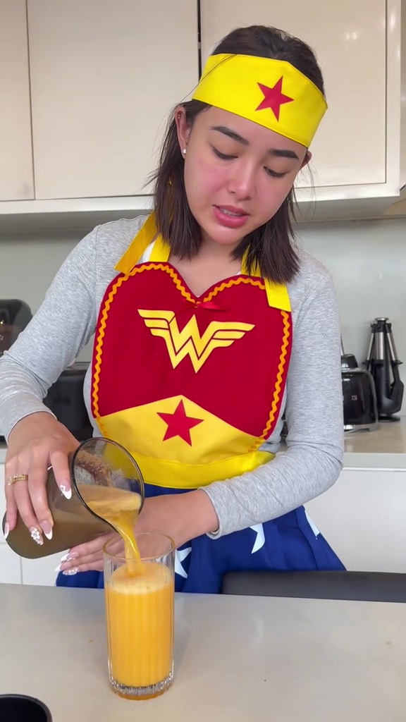 Momen kocak Amanda Manopo masak sarapan untuk Kenny, celemek yang dipakai malah bikin salfok