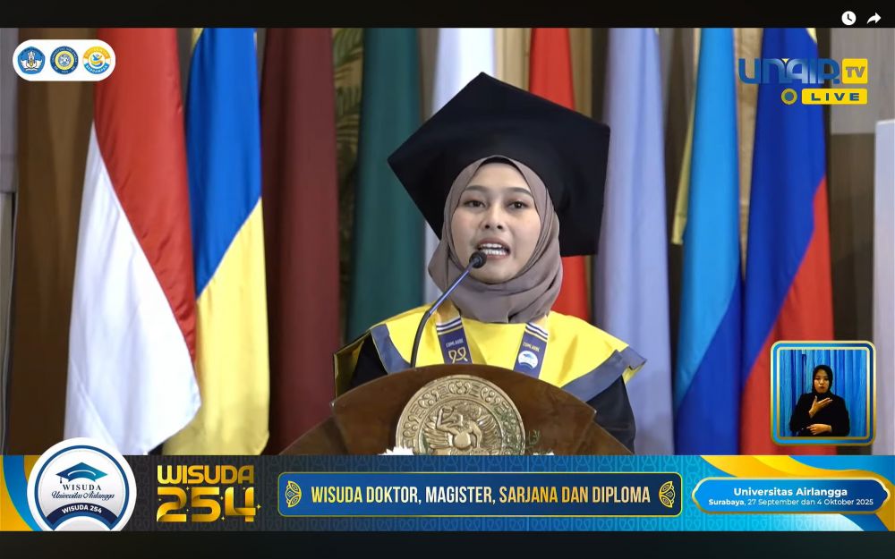 Kisah anak penjual rujak berjuang untuk kuliah ini bikin rektor haru, auto diberi beasiswa S-2