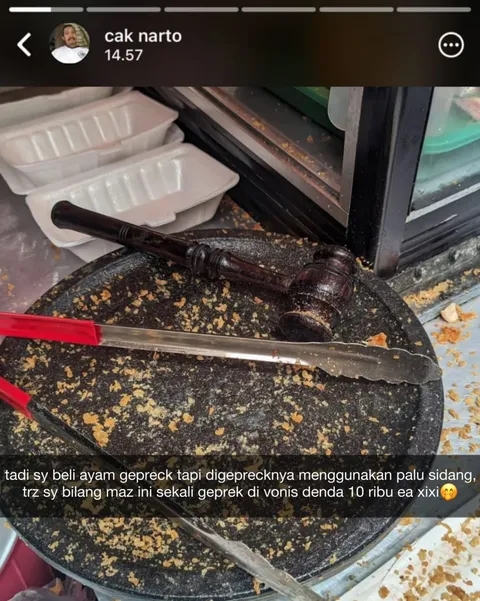 9 Status lucu WhatsApp terbaru ini nggak cuma bikin ngakak tapi juga geleng kepala, makin absrud