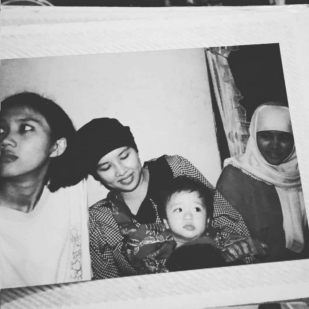 Model berambut ala emo ini jadi aktor top tapi kini dipenjara, 9 potret lawasnya bikin pangling