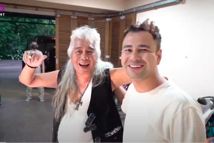 Beda budaya nggak masalah, 9 aktor ini tunjukkan hubungan akrab sama ayah mertua yang bikin salut