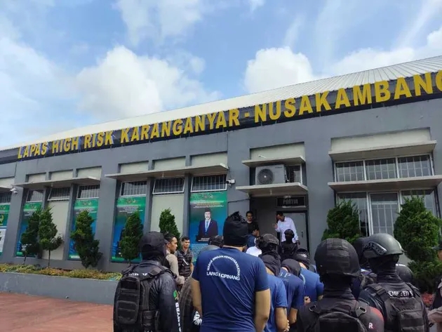 7 Curhatan hati keluarga syok Ammar Zoni dipindah ke Nusakambangan, sebut diperlakukan seperti teroris