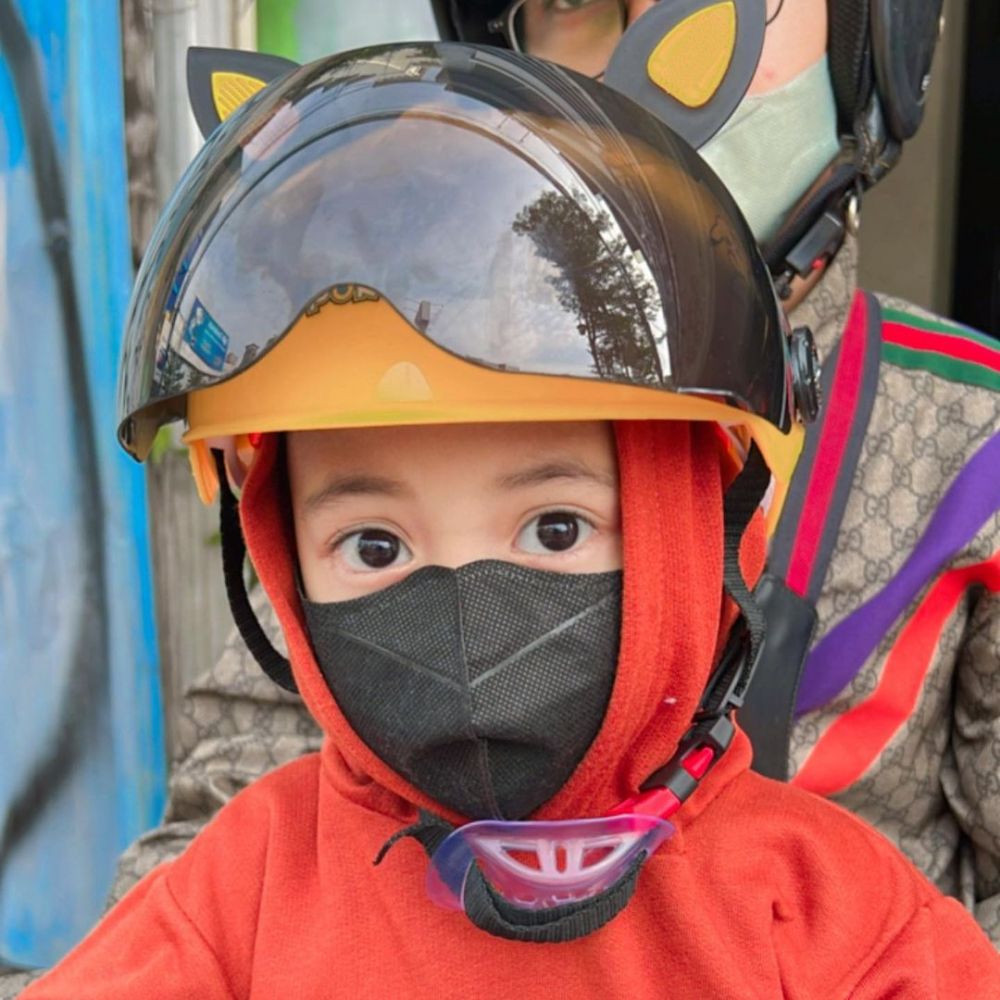 Disayang bak anak sendiri, begini 9 potret kedekatan Beni Mulyana kakak Lesty Kejora dan putra sambung