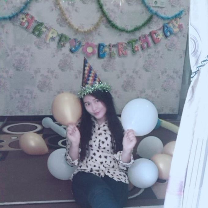 Paras cantiknya disebut saingi sang kakak, ini 11 transformasi Mella Rossa adik penyanyi Via Vallen