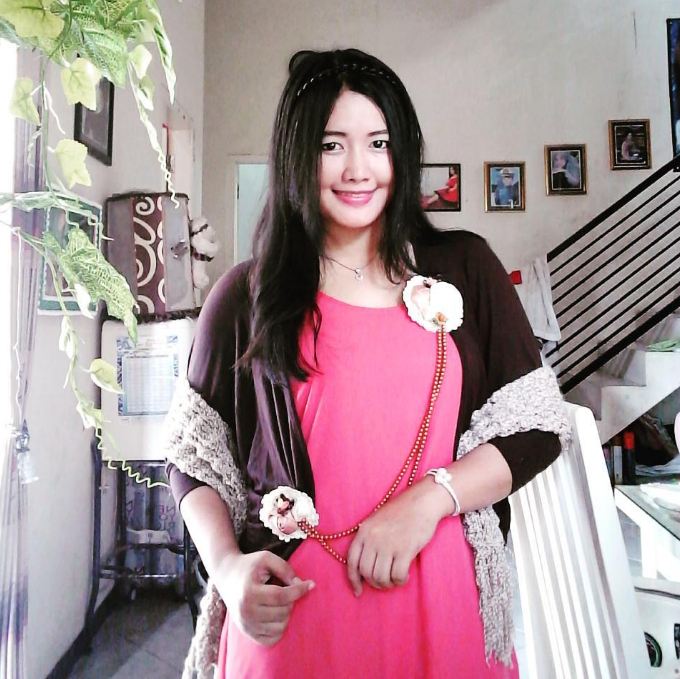 Paras cantiknya disebut saingi sang kakak, ini 11 transformasi Mella Rossa adik penyanyi Via Vallen