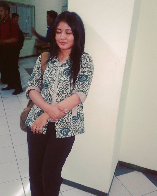 Paras cantiknya disebut saingi sang kakak, ini 11 transformasi Mella Rossa adik penyanyi Via Vallen