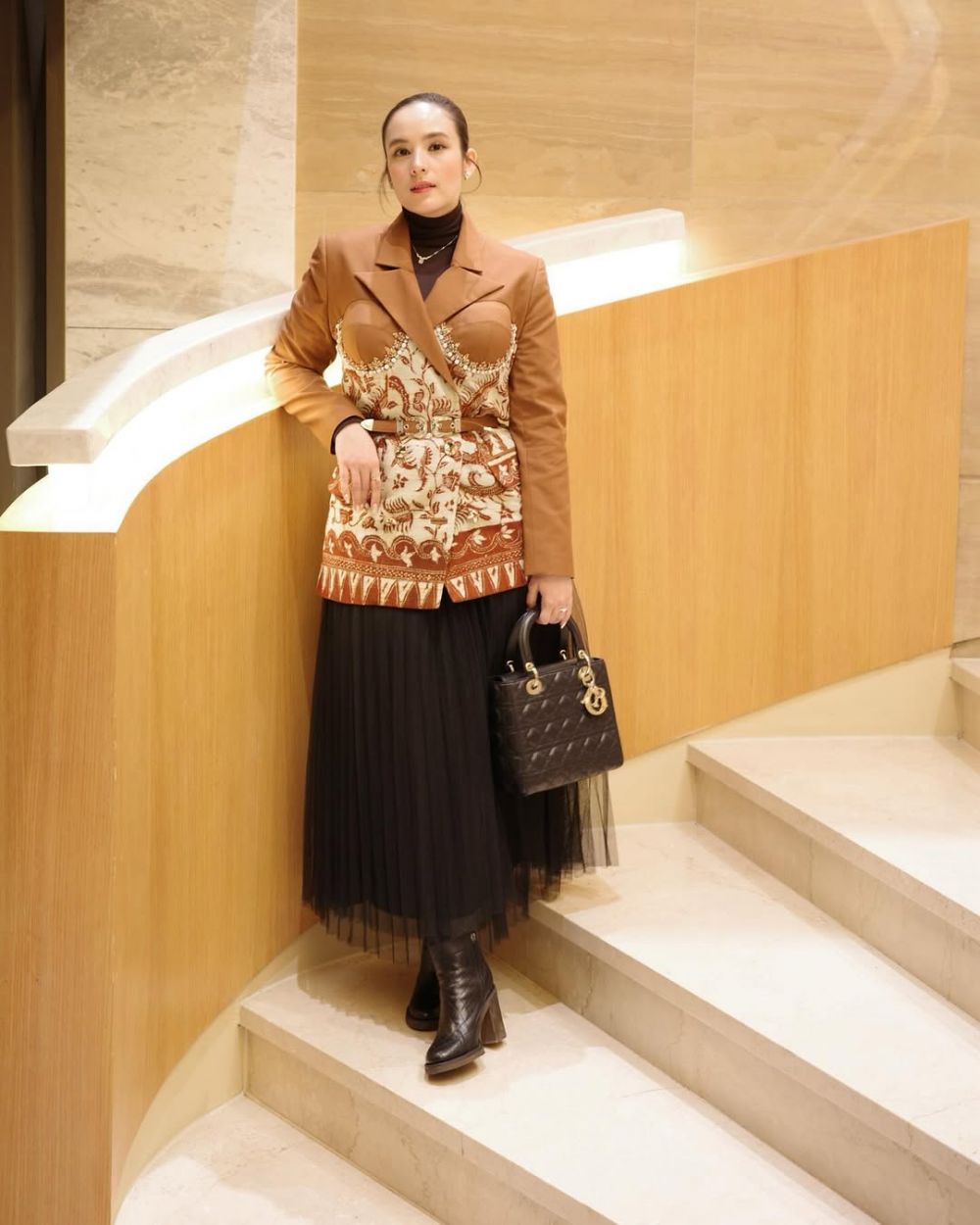 9 Potret transformasi Chelsea Islan dari awal karier, penampilan terbarunya gemoy bikin salfok