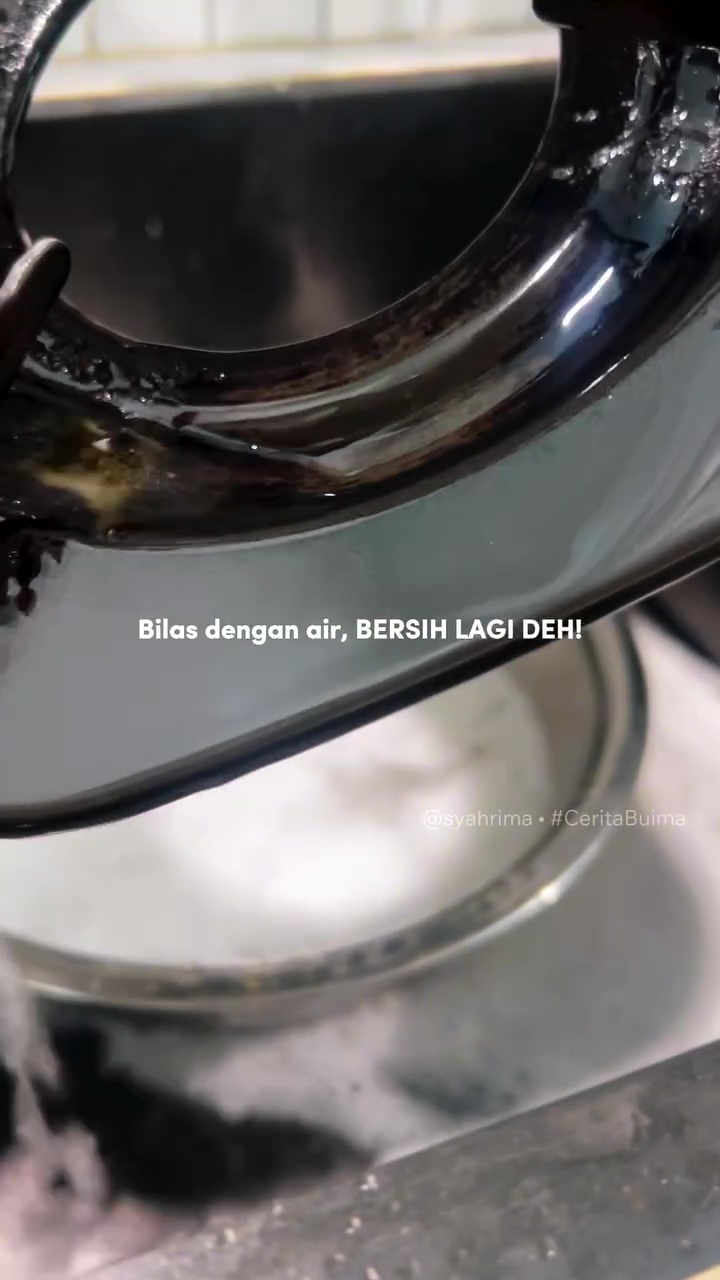 Kerak membandel di tatakan kompor auto rontok seketika cuma dalam 3 langkah tanpa repot direndam lama