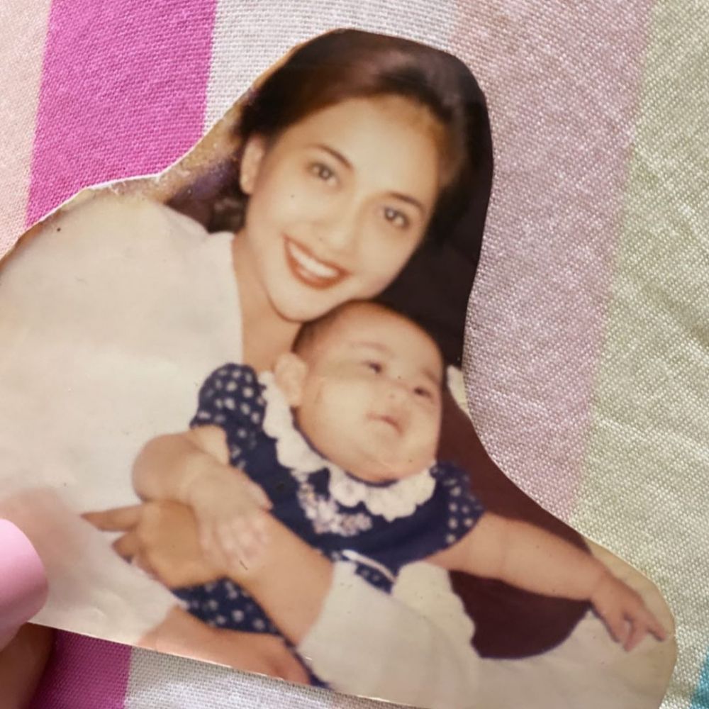 Bak ibu dan anak, begini 11 potret kebersamaan Paramitha Rusady dan Indrayani sang ponakan