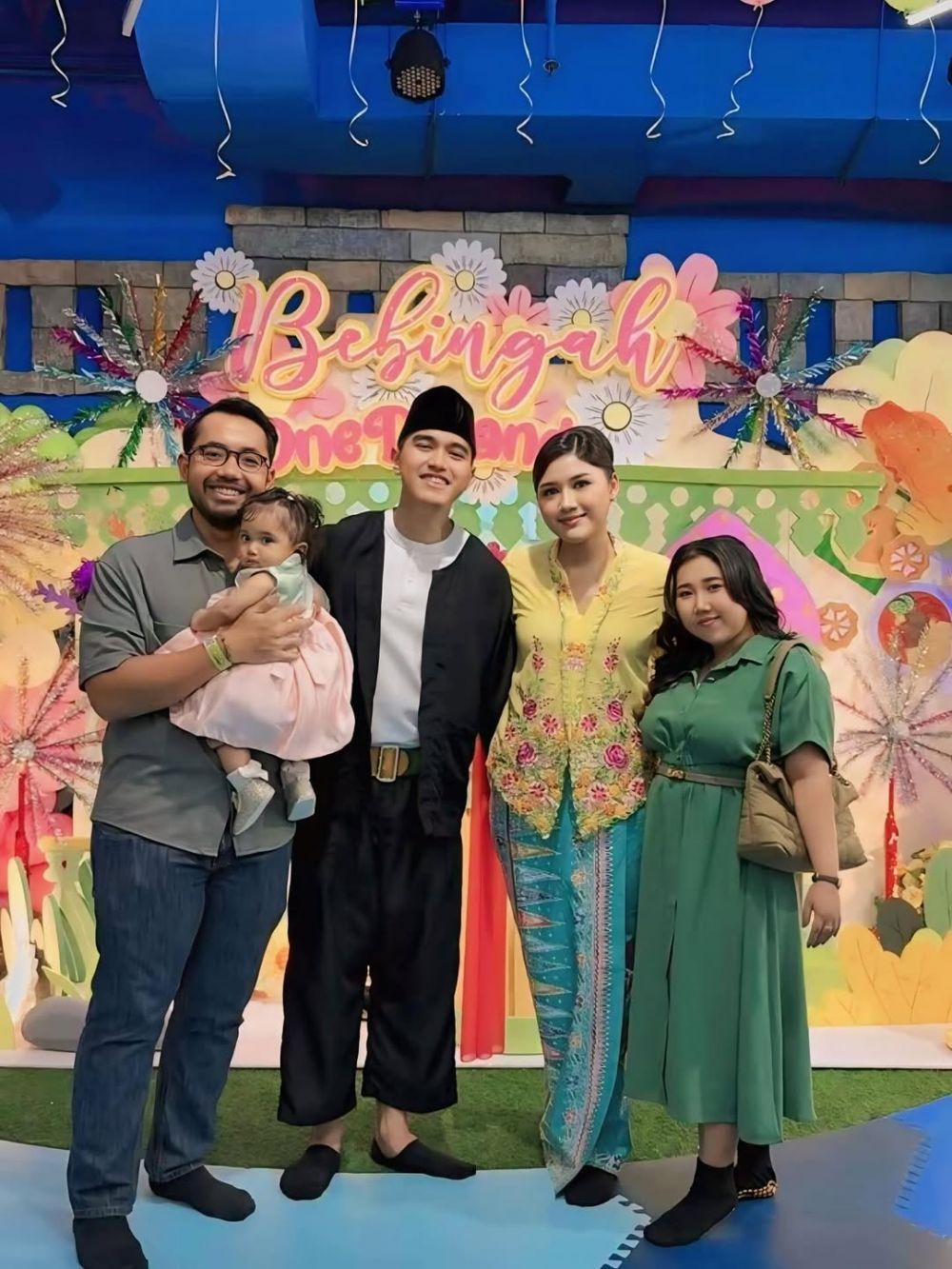 8 Potret pesta ulang tahun ke-1 Bebingah anak Kaesang dan Erina, digelar bertema Betawi