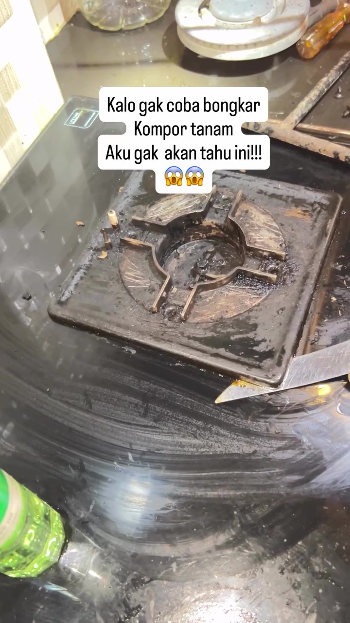 Tak menyangka bisa dilepas, warganet ini tunjukkan kondisi tungku kompor tanam yang tak dicuci 9 tahun