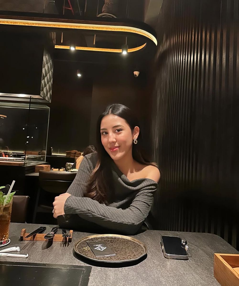 Lima tahun pacaran dengan Teuku Rassya, 9 potret Cleantha Islan calon mantu Tamara Bleszynski