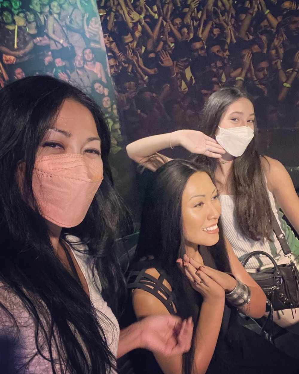 Gadis majalah TomTom jadi penyanyi internasional ternyata ibu satu anak, 9 momennya bareng sang putri