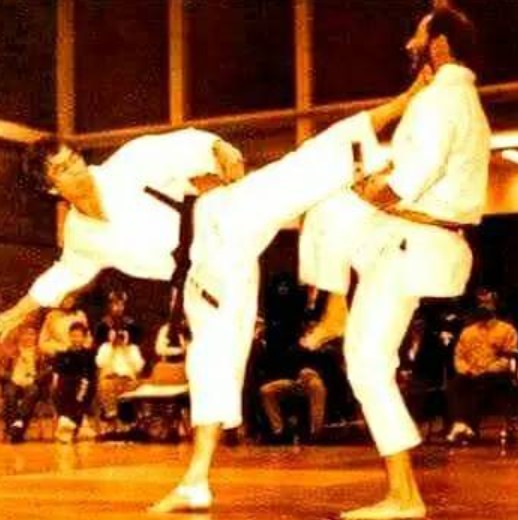 Aktor laga Leo Chandra Dozan meninggal di usia 70 tahun, ini 9 potret lawasnya saat eksis main film