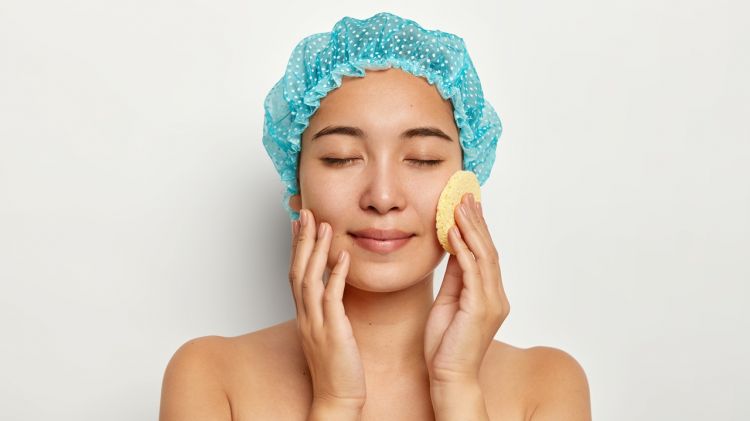 10 Skincare untuk eksfoliasi agar wajah bersih dan mulus harga di bawah Rp 100 ribu
