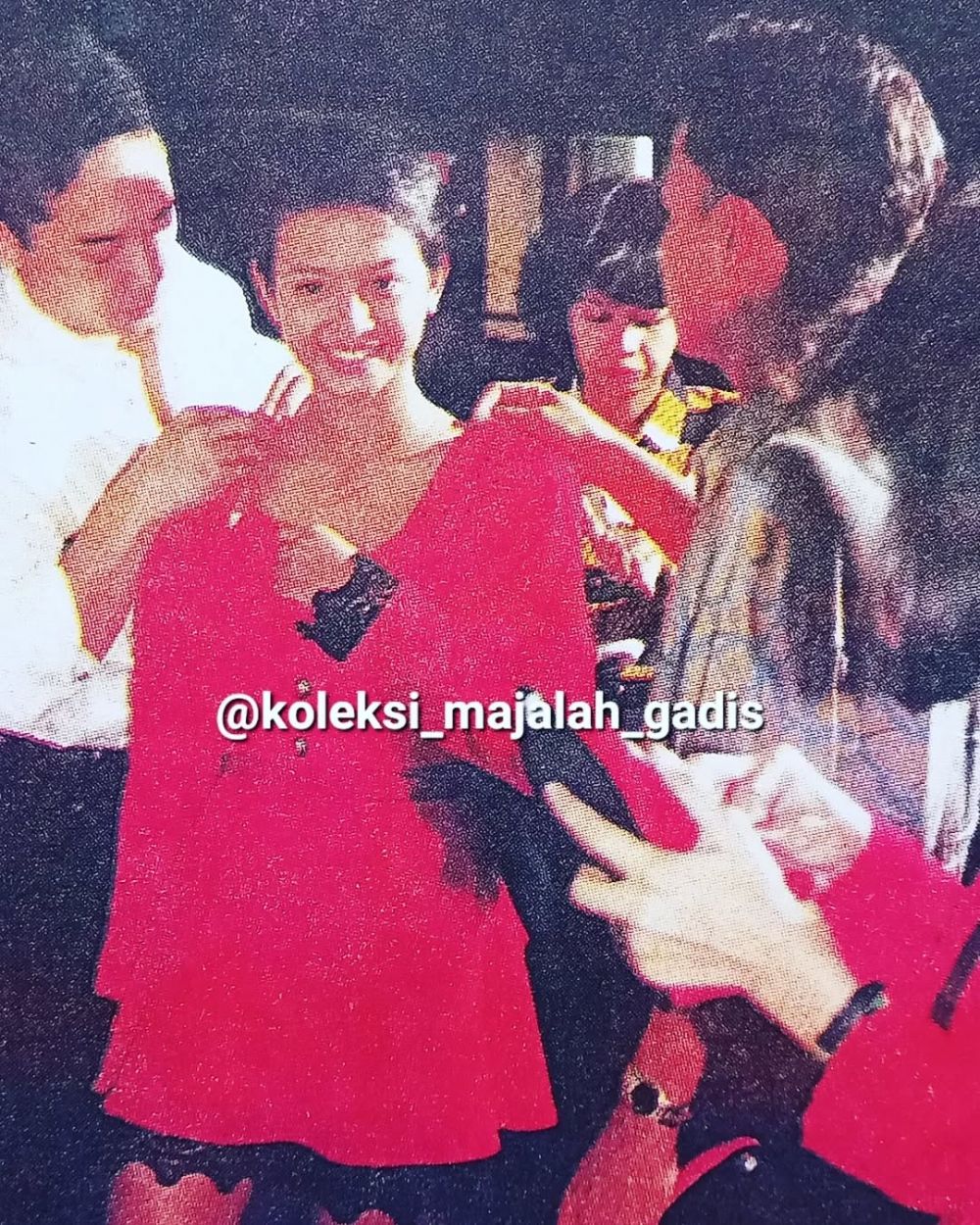 Juara Gadis Sampul tahun 1994 ini kini jadi ibu Bhayangkari, intip 9 potret lawasnya