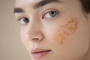 10 Skincare kulit berminyak dan sensitif harga di bawah Rp 200 ribu