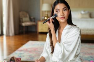 Dari foundation sampai setting spray, ini 15 rekomendasi produk makeup tahan lama harga terjangkau
