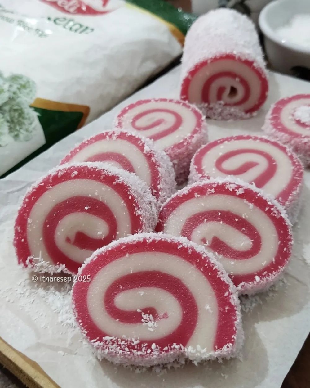 9 Resep mochi homemade dengan aneka rasa dan warna, kenyal dan lembutnya bikin susah berhenti ngunyah
