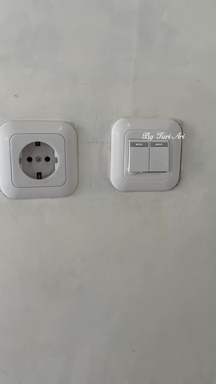 Debu bikin tembok putih jadi kusam? Cukup atasi dengan 1 bahan dapur ini biar bersih tanpa dicat ulang