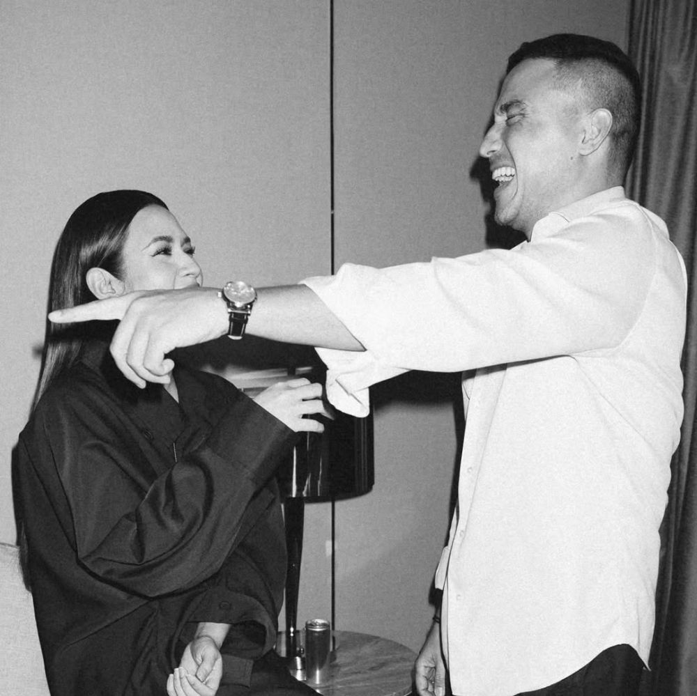 8 Tahun menikah berujung perceraian, ini 11 potret kenangan mesra Raisa dan Hamish Daud