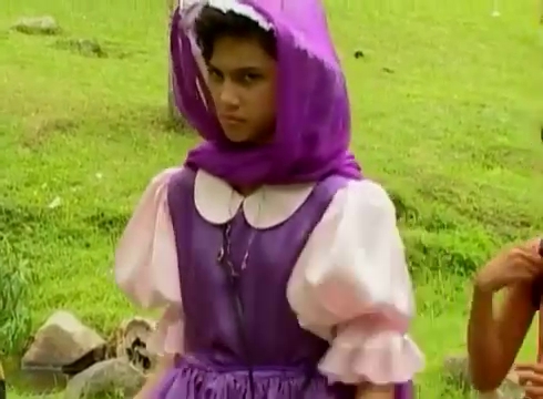 Gadis cilik di serial TV ini kini jadi istri komisaris BUMN, intip 9 potret lawasnya