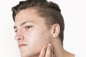 10 Skincare cowok untuk kulit kering dan kusam harga di bawah Rp 150 ribu