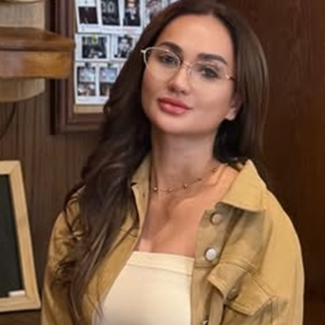 7 Potret terbaru Tengku Dewi Putri pamer hasil operasi estetika tubuh, kini lebih percaya diri