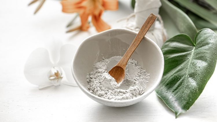 11 Khasiat tepung beras untuk wajah, dari cerahkan kulit sampai bantu hilangkan jerawat