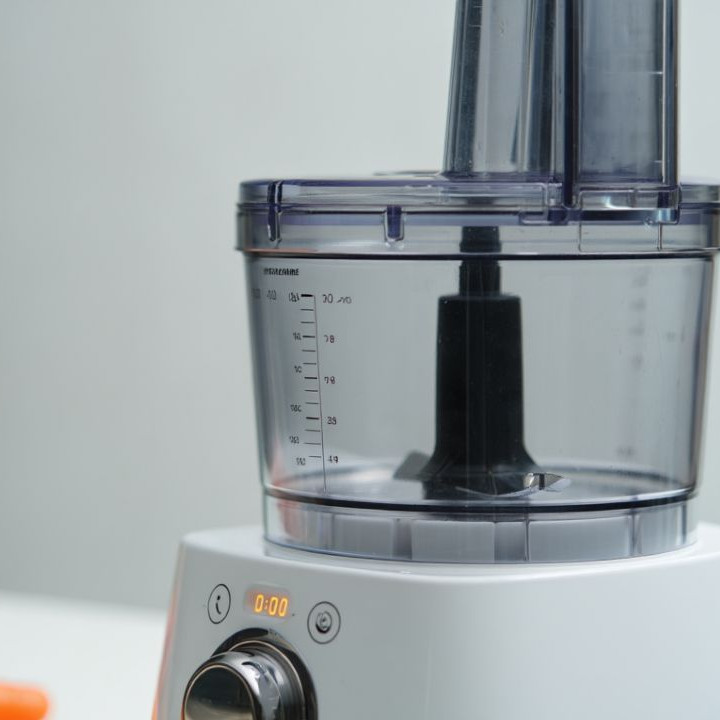 9 Rekomendasi chopper terbaik di bawah Rp400 ribu, cocok buat cincang daging hingga bumbu halus