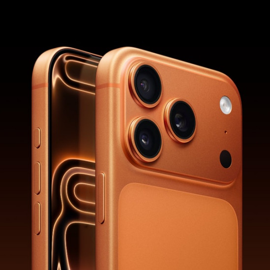 Apple & Starlink dirumorkan lagi PDKT, iPhone di masa depan bisa langsung internetan pakai satelit?