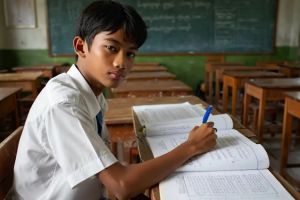 60 Contoh soal TKA SMA, bahasa Indonesia, bahasa Inggris, dan Matematika