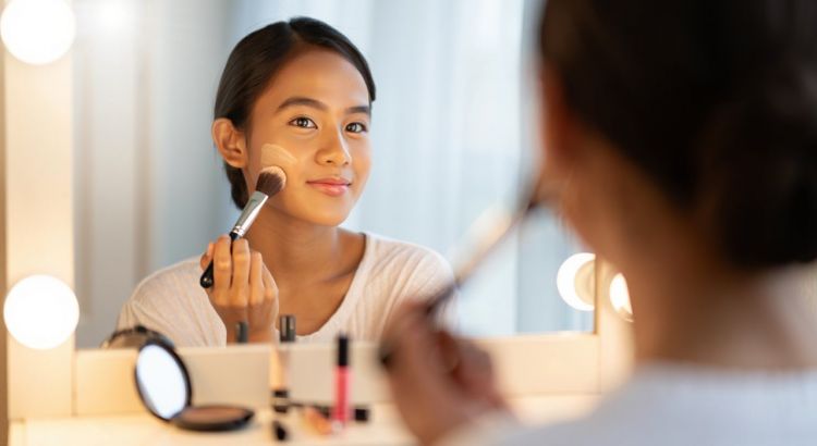 7 Mulai dari Rp20 ribuan, ini rekomendasi makeup murah favorit pelajar dan mahasiswa