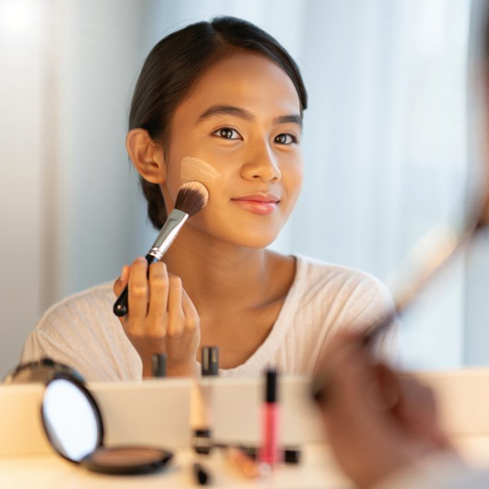 7 Mulai dari Rp20 ribuan, ini rekomendasi makeup murah favorit pelajar dan mahasiswa