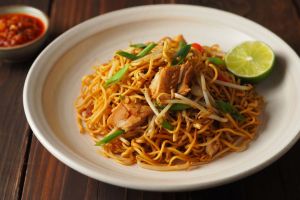 9 Resep mie goreng spesial ala rumahan lezat dan mudah dibuat, cocok untuk menu sarapan cepat