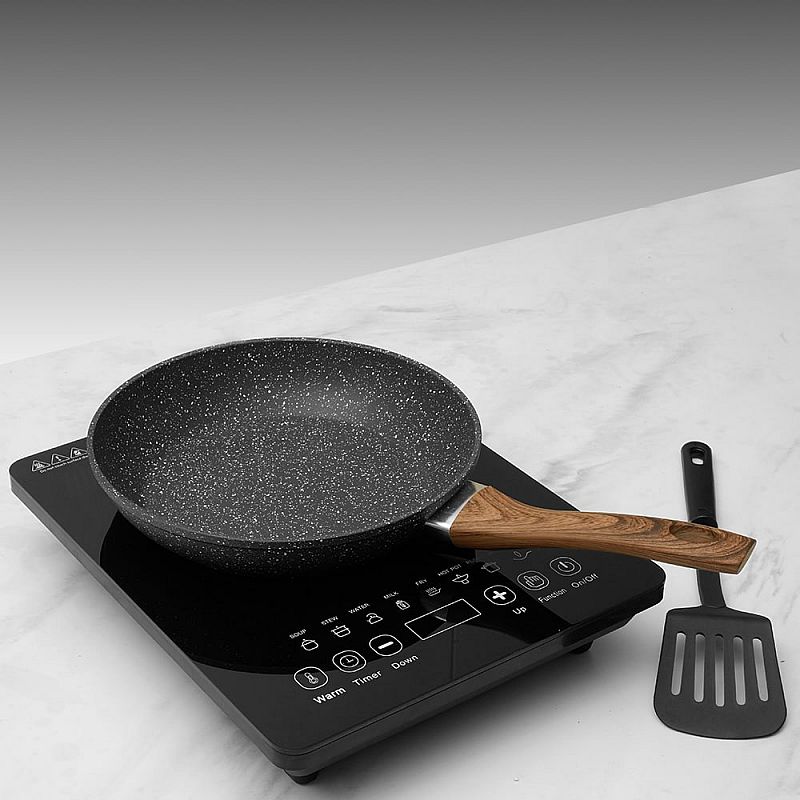 9 Rekomendasi panci penggorengan yang awet di bawah Rp500.000, siap jadi andalan untuk masak di dapur