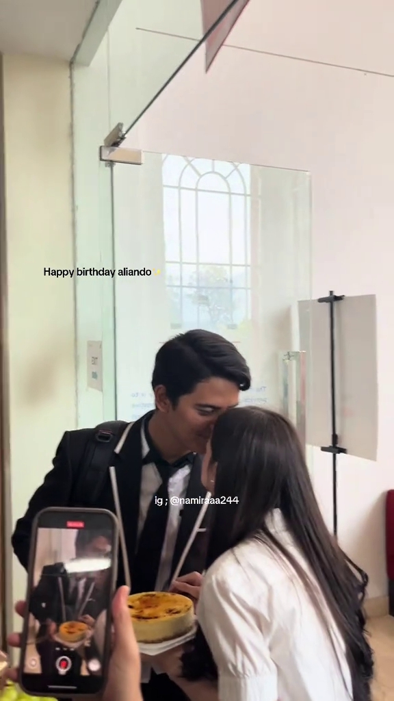 Rayakan ulang tahun ke-29, Aliando dapat kejutan istimewa dari Richelle Skornicki, intip 9 potretnya