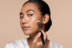 7 Rekomendasi produk skin tint dengan kandungan skincare, makeup sekaligus merawat kulit