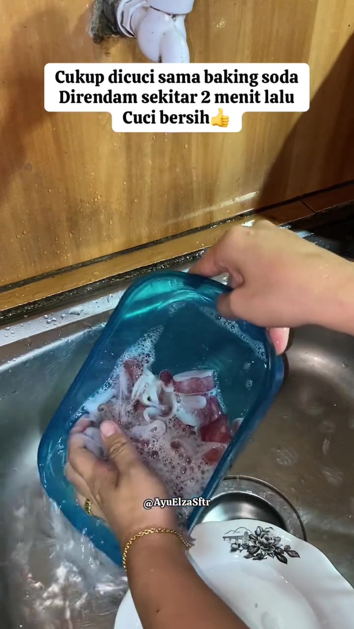 Rahasia cumi bisa empuk dan antialot saat dimasak, cukup rendam dengan 1 bahan dapur ini dalam 2 menit
