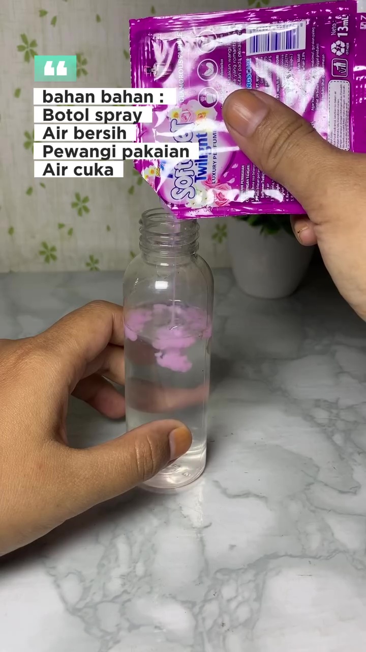 Tak perlu dicuci, ini cara praktis atasi helm bau apek dalam sekali semprot, cukup modal 1 bahan dapur