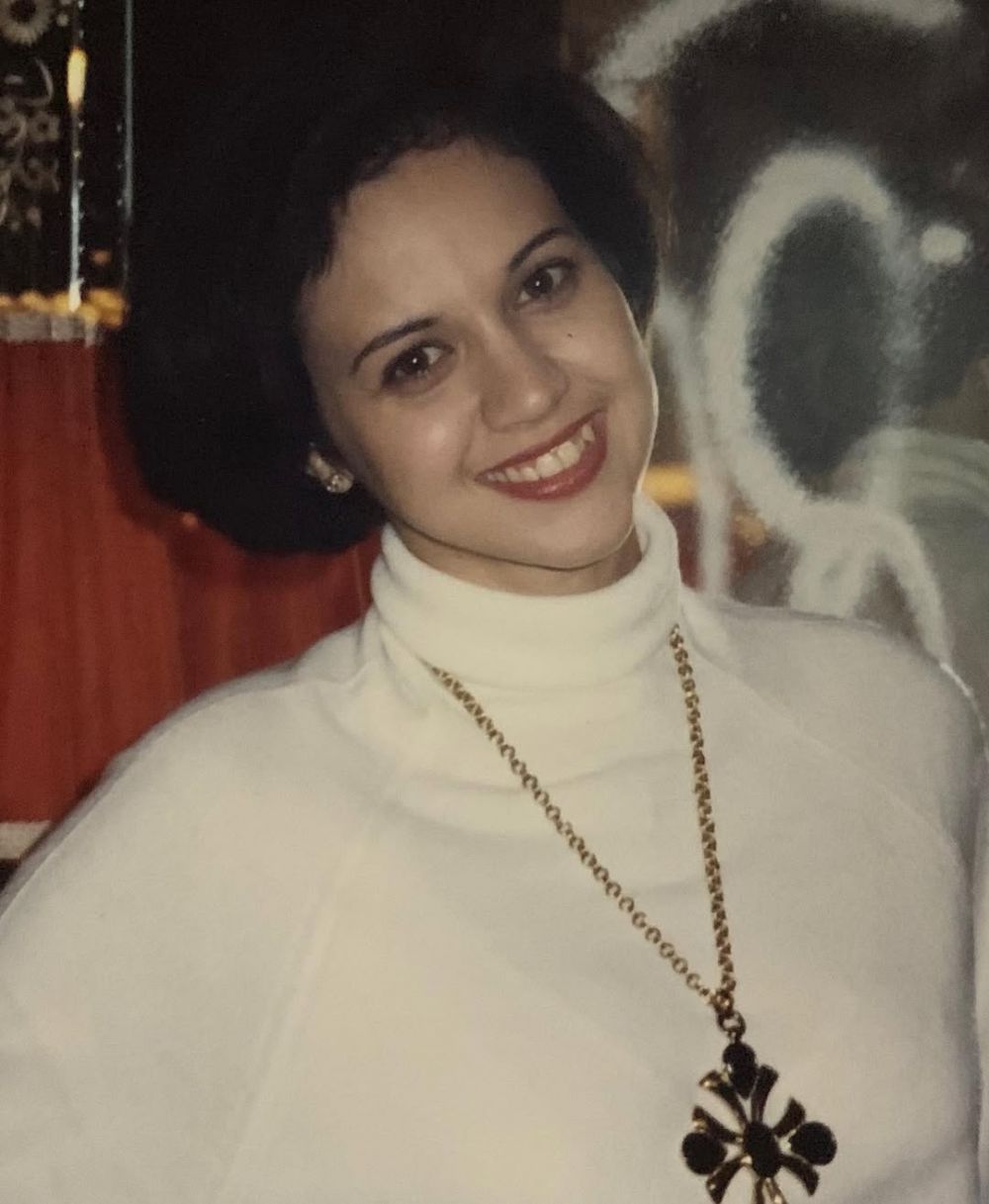 Finalis Gadis Sampul tahun 1988 ini ternyata adik ipar Sarah Azhari, intip 9 potret lawasnya