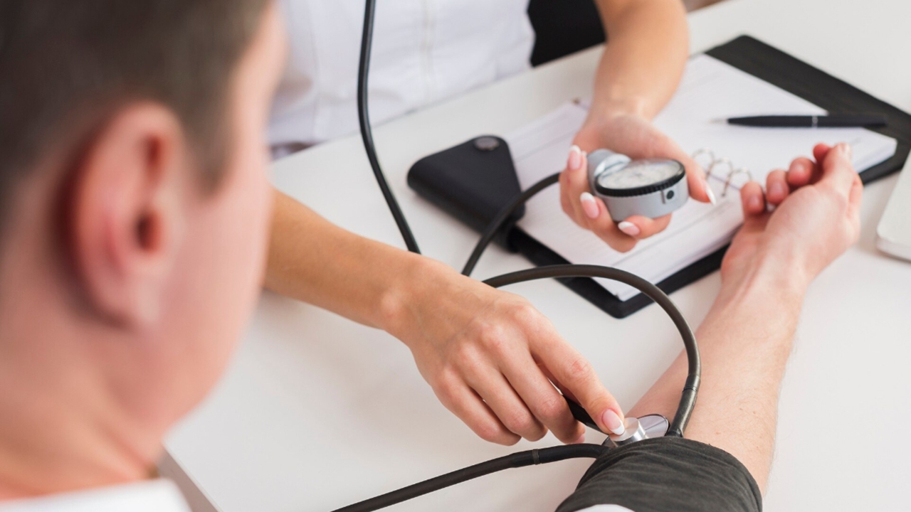 Kerap disepelekan padahal berakibat fatal, ini 10 penyebab hipertensi yang wajib kamu ketahui