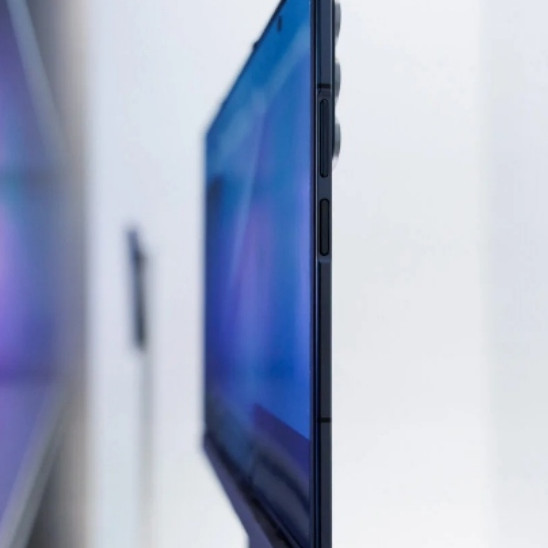 Samsung siap-siap rilis HP lipat tiga, bocoran harganya bikin kaum mendang-mending meringis