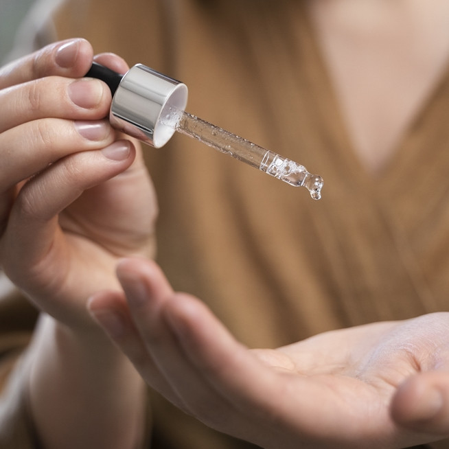 10 Serum bebas alhohol bikin wajah cerah glowing cocok untuk kulit sensitif harga di bawah Rp 150 ribu