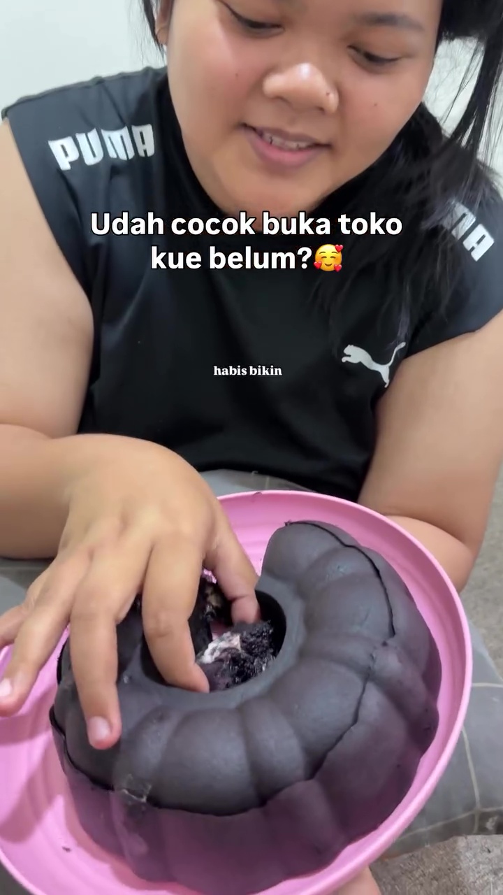 Terlihat lezat, bolu ketan buatan wanita ini ternyata punya tekstur bak batu, ketahui penyebabnya