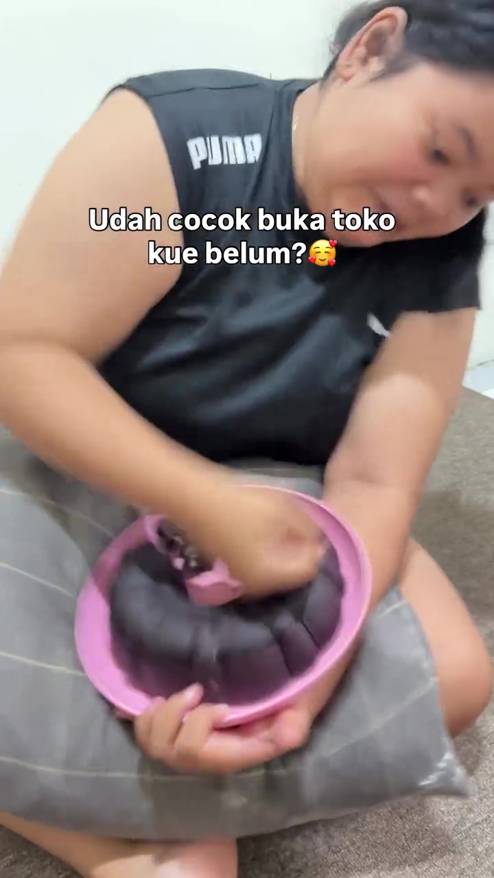 Terlihat lezat, bolu ketan buatan wanita ini ternyata punya tekstur bak batu, ketahui penyebabnya