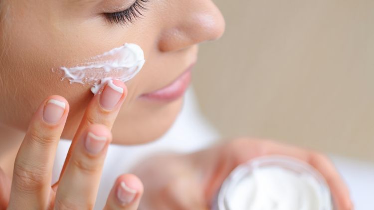 10 Rekomendasi skincare tanpa merkuri aman untuk kulit sensitif