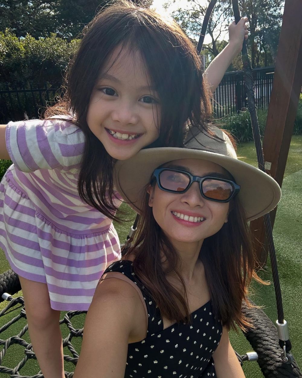 Sepakat terapkan co-parenting usai resmi cerai, Acha Septriasa ungkap tips kompak dengan eks suaminya